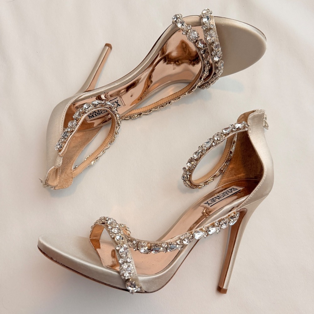 Badgley Mischka Evening Sandal Women 9 Champagne Crystal Embellished Stiletto